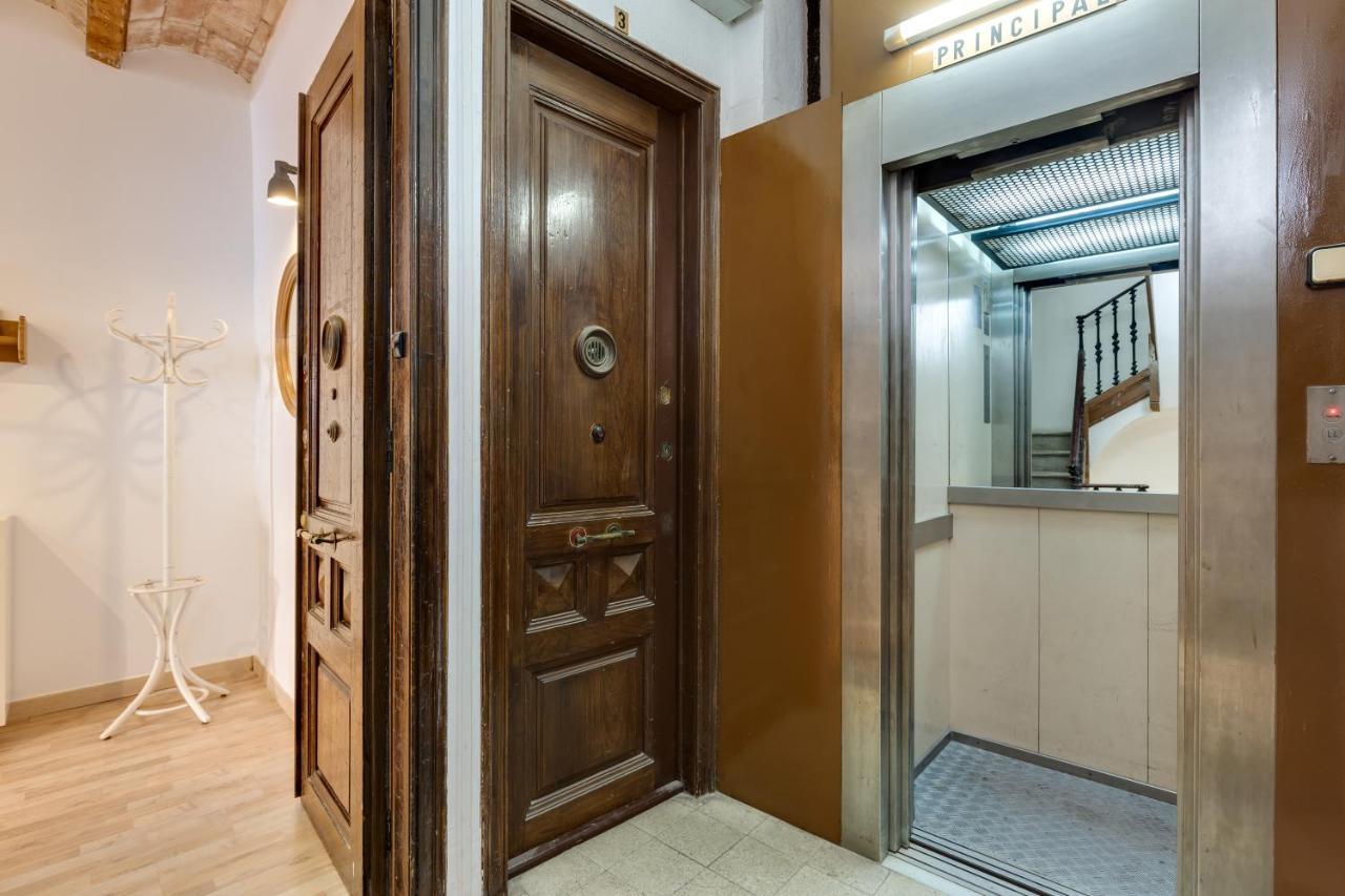 Charming & Convenient Apartment Near Plaza Espanya Barcelona Luaran gambar